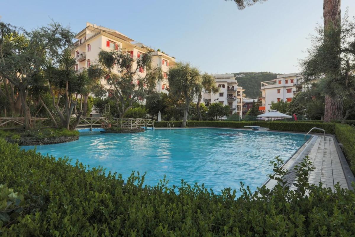 Sorrentovibes - Modern Apartment With Terrace, Swimming Pool&Tennis Exterior photo